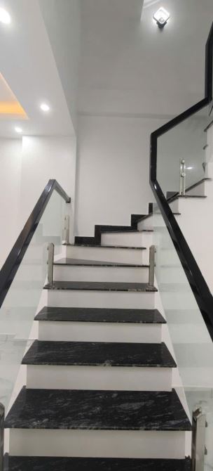 Bán nhà 3 tầng - Vị trí đẹp - Mặt đường nhựa - trung tâm Phù Liễn Kiến An - 2
