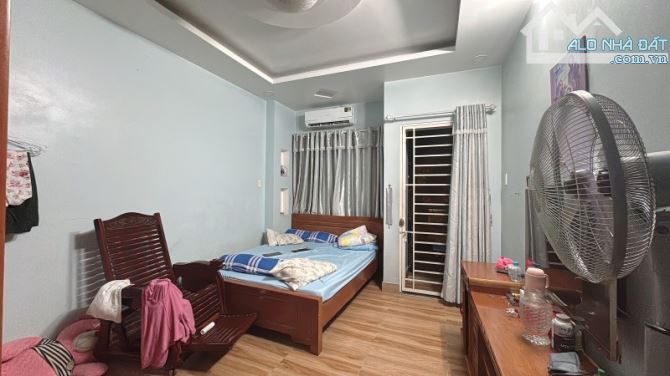 Gấp bán nhà Thủ Đức, 4 tầng, gần Mt Đặng Văn Bi, dt 100m2, giá 11 tỷ. - 2