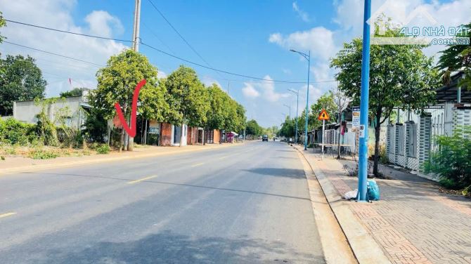 LÔ ĐẤT ĐẸP MẶT TIỀN ĐƯỜNG LỚN VỈA HÈ - DÂN CƯ ĐÔNG VỊ TRÍ TRUNG TÂM ĐẤT ĐỎ - KINH DOANH BU - 2