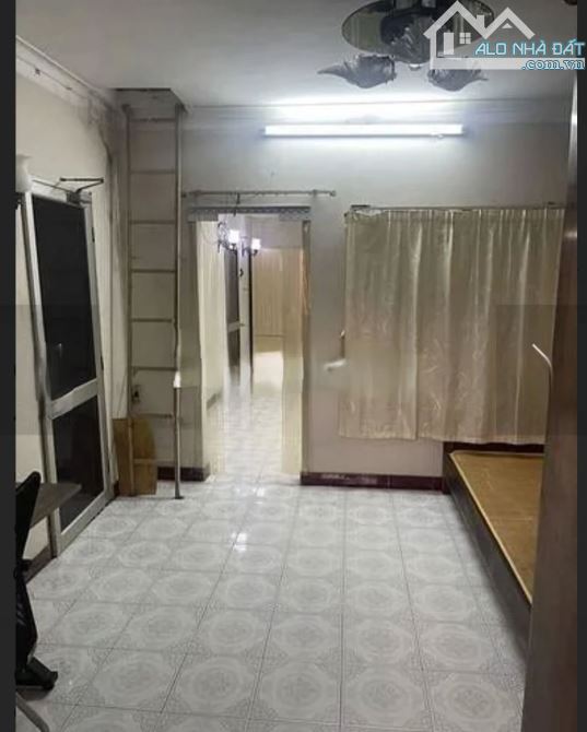 Tập thể Vĩnh Hồ, 40m2, 2 ngủ, 6 Triêu ở hộ gia đình, vào ngay - 2