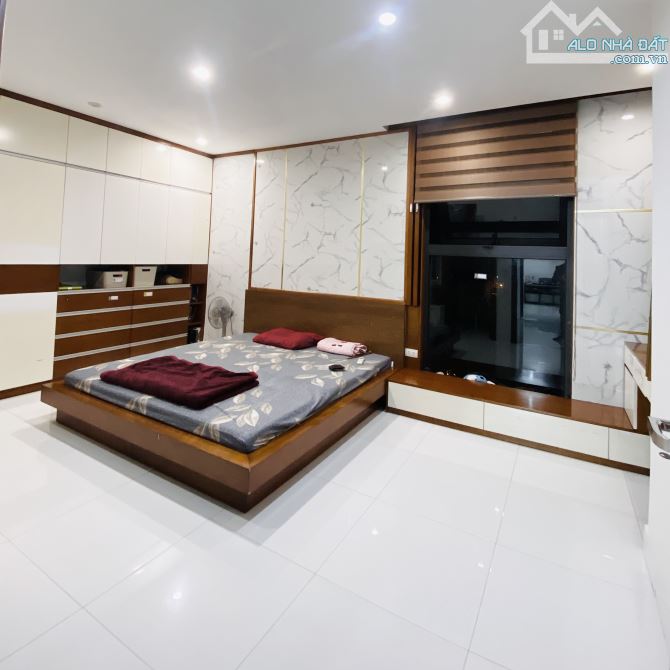 Cực Hiếm! Vị Trí Đẹp, Bán Chung Cư Green Park CT15 Việt Hưng. DT 120m2, Căn Góc, 3 Ngủ - 2