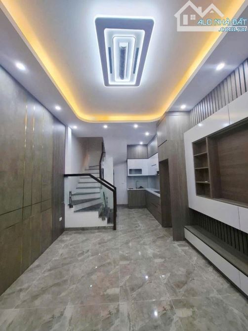 BÁN NHÀ LÔ GÓC BÁT KHỐI LONG BIÊN NHỈNH 5 TỶ 35m MT 4m Ô TÔ KINH DOANH GẦN phố Thạch Bàn - 2