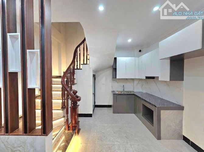 Nhà Phố Thanh Am, 34m 5 tầng, Ô tô đỗ cổng, Ngõ Thông, Hơn 5 Tỷ - 2