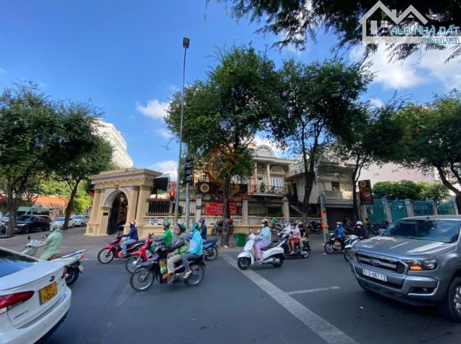 TN ~ 10%/năm! Bán ĐẤT VÀNG Đ. Võ Văn Tần, Q. 3 – 25x25m – 3 tầng - 2