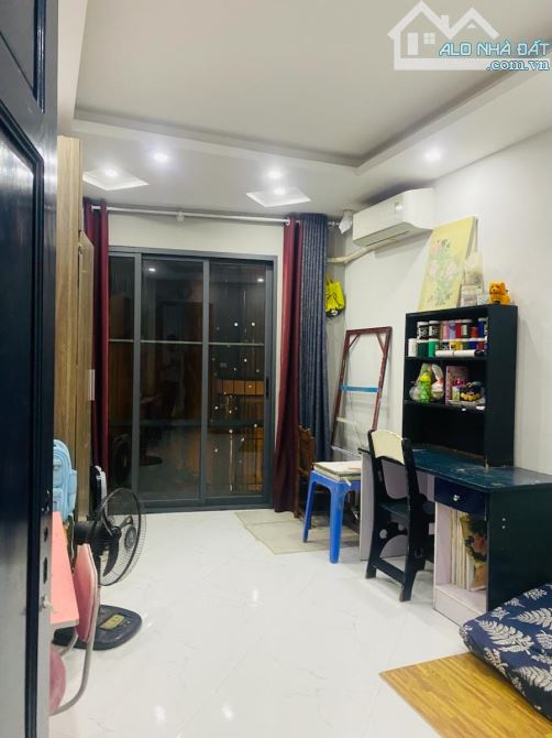 Nhà mặt đường Yên Xá, Tân Triều, 42m2, vỉa hè, ô tô tránh nhau, kinh doanh sầm uất - 2