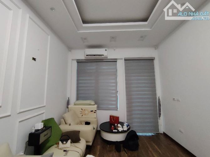 Cầu Giấy - 32m2 - 5 tầng - Ngõ nông - Gần phố - Nhà đẹp - Ở ngay - 2