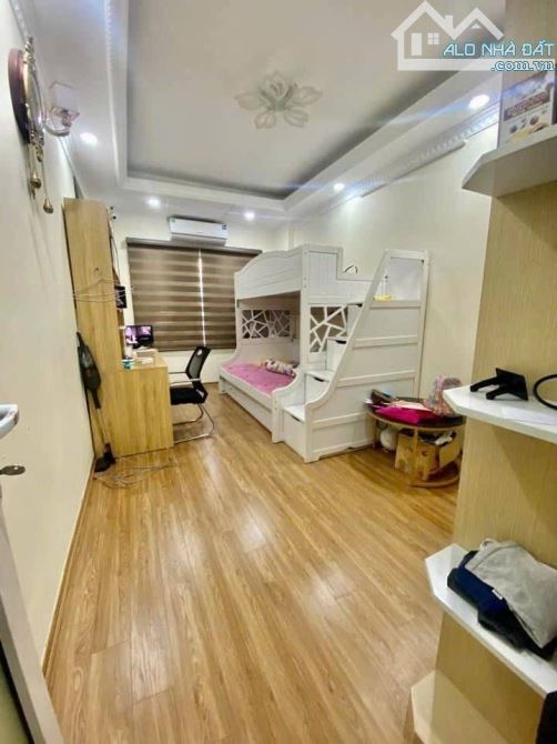 (Hiếm) Lĩnh Nam 41m2, 4 Tầng, Phân Lô Oto Tránh, Đỗ Cửa, 4 Ngủ, Chính Chủ Mót Bán 7 Tỷ - 2