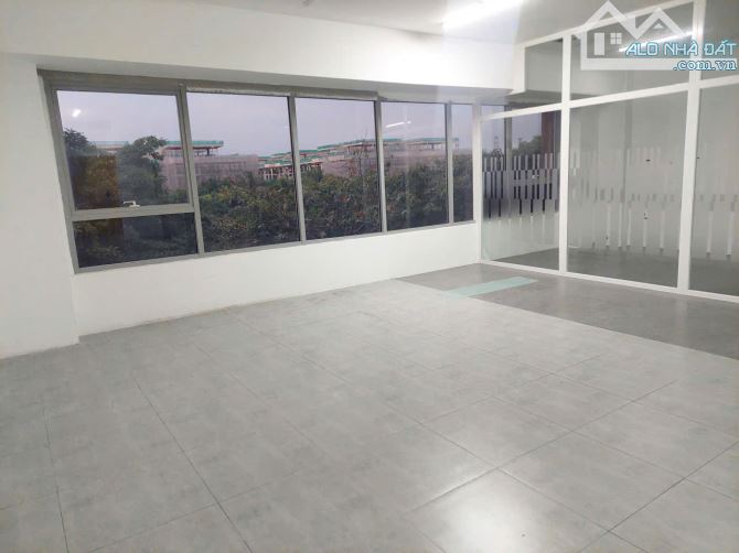 Cho thuê Shophouse Rose Sairmi Vị trí đắc địa – căn góc Diện tích: 10m x 11m - 2