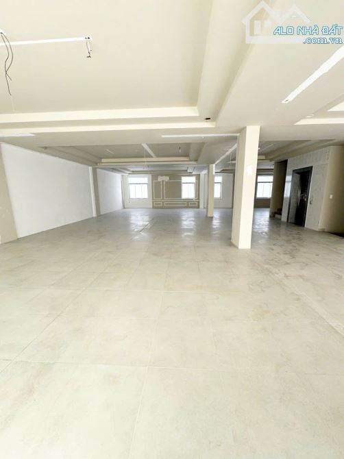 CHO THUÊ 2 CĂN SHOPHOUSE NGUYỄN CƠ THẠCH – SALA  Vị trí đắc địa  Diện tích : 14.2m x 24m - 2