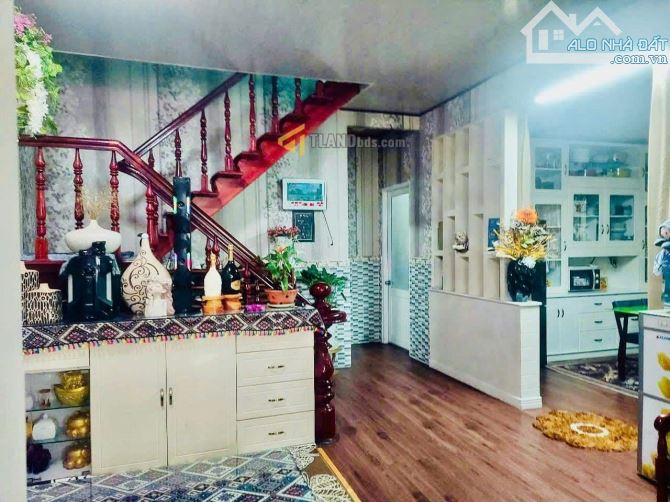 Nhà cấp 4 nhỏ xinh, mặt tiền đường gần sân vận động tỉnh - 2
