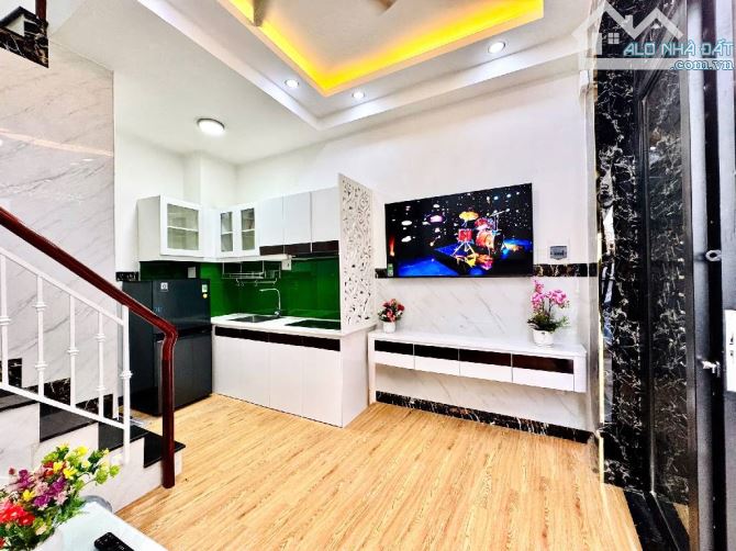 Bán nhà đẹp Duy Tân PN, 4 tầng, mặt tiền khủng, full nội thất xịn sò, chỉ 3.x tỷ - 2