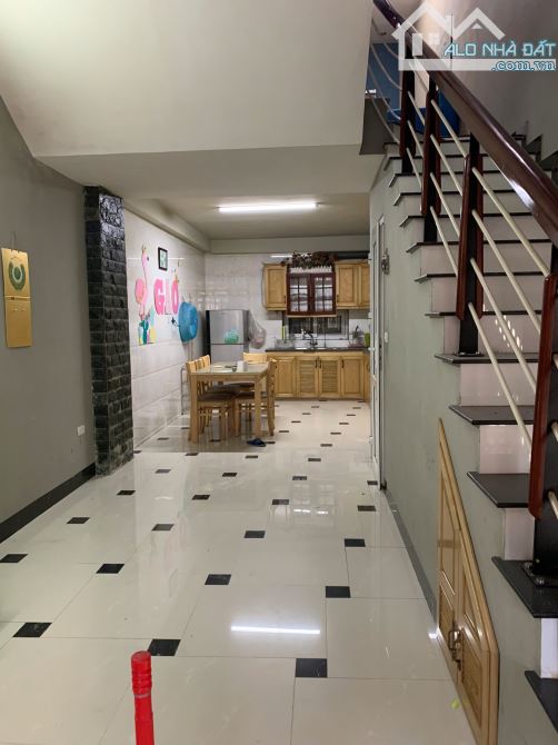 Cho thuê nhà ngõ ôtô tránh phố Phan Đình Giót Hà Đông 50m x 4 tầng, giá 14tr/tháng - 2