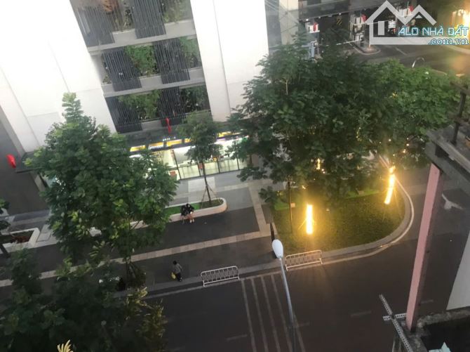 Chủ kẹt tiền cần bán gấp nhà bên cạnh chung cư hà đô trệt lửng 3 lầu sân thượng 30tr/tháng - 2