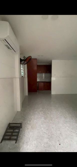 Bán nhà 2 tầng 3mt cách đường Thống Nhất chỉ 10m, tttp Nha Trang. Giá 2 tỷ 480 triệu
lh - 2