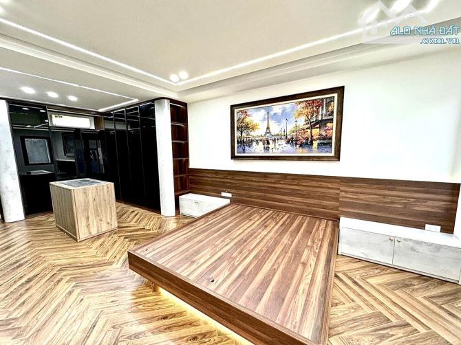 Nhà mới 7T mặt phố Phương Mai, vỉa hè, KD, thông sàn thang máy, ở kết hợp cho thuê, 69m2