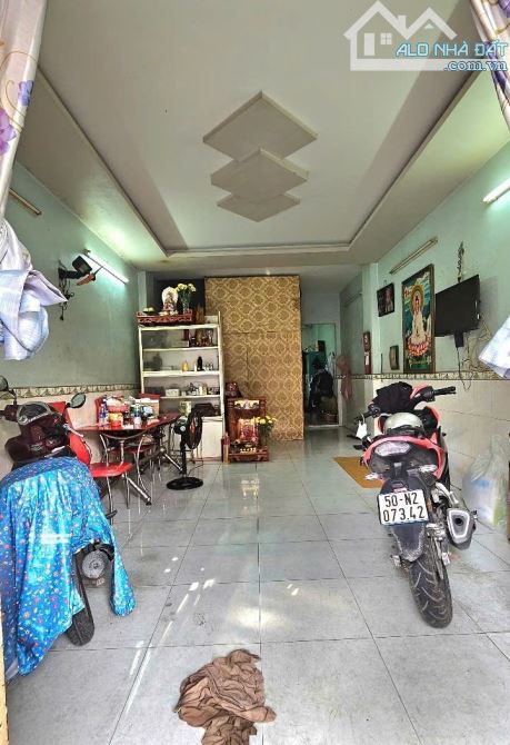 Nhà rộng hẻm ô tô tránh, gần Chung cư Celadon, 4.8 tỷ - 2