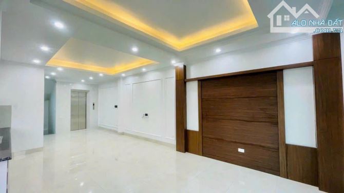 Cho thuê nhà ngõ 68 đường Cầu Giấy 55m x 7T THANG MÁY giá 43tr, LÔ GÓC, Ô TÔ, KD - 2