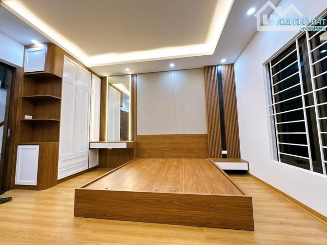 Bán nhà Phạm Văn Đồng, 40m2, phân lô, ô tô, nội thất chủ tặng,  nhỉnh 5tỷ. - 2