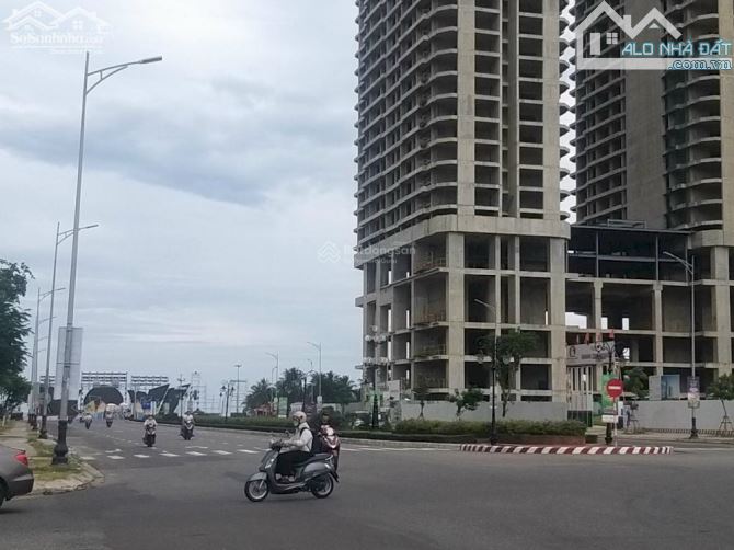 BÁN ĐẤT 2 MẶT TIỀN ĐƯỜNG PHẠM VĂN ĐỒNG, DT KHỦNG 822M2, GIÁ 200 TỶ TL !! - 2