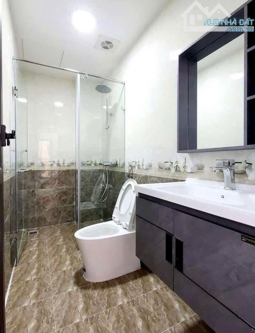 Bán nhà An Dương Vương, diện tích 50m2 X 6 tầng , giá bán chỉ có 11.5 tỷ thang máy - 1