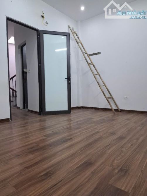 Bán nhà Vĩnh Hưng 40m² – 3 tầng – 5,2 tỷ – 3PN –Gần ô tô-Sổ riêng-Ko QH - 2