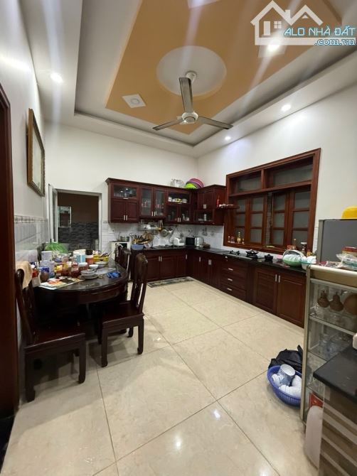 Bán nhà Phạm Văn Đồng, 8 x 18, HXH vào nhà, 4PN  giá chỉ 12.9 tỷ, P3, Gò Váp - 2
