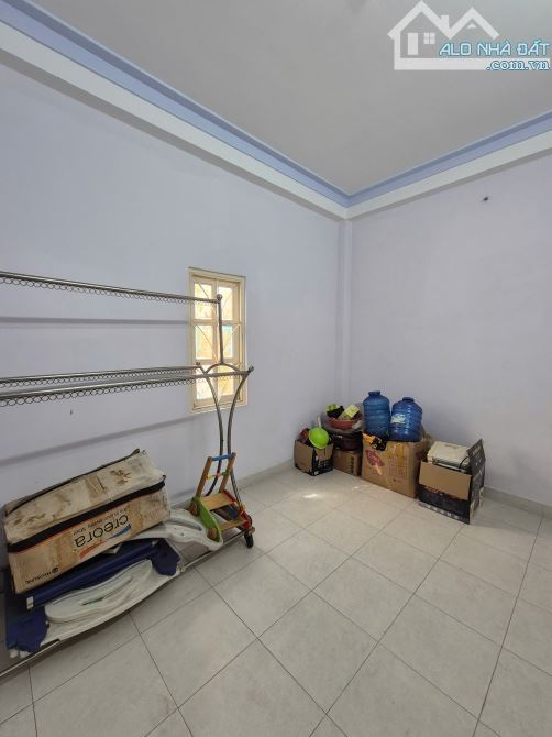 Bán nhà HXH Văn Chung - DT Chuẩn 4.6 x 15.7 - khu nhà GA T3 - 3 tầng - giá 10.9 tỷ TL - 2