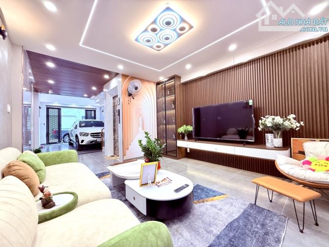 CỰC PHẨM GÒ VẤP - 5 TẦNG THANG MÁY - HẺM 6M THÔNG - 4x14 - CHỈ 9,9 Tỷ - 2