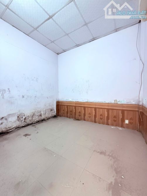 🏡 CHỦ GẤP CẦN BÁN – GIẢM NGAY 200 TRIỆU 👉 GIÁ MỚI CHỈ: 4 TỶ 3  🔥🔥 NHÀ CẤP 4 – D - 2