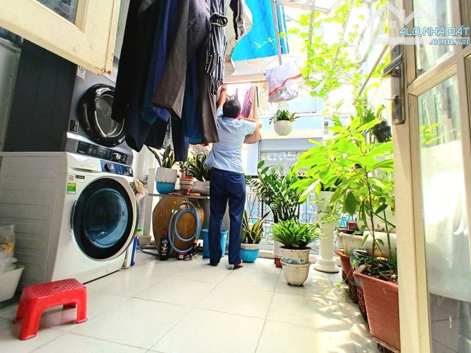 BÁN NHÀ VÕ VĂN KIỆT – P.1, Q.5 – 30m² – 3 TẦNG – GIÁ CHỈ 5,4 TỶ – HẺM XE HƠI - 2