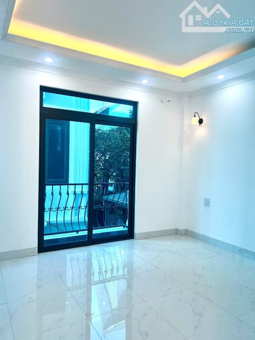 Bán nhà mới tinh hoàn thiện đẹp Yên Lộ , 38M-5T, Cách đường ô tô 15m - 2