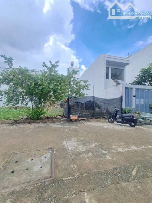 Đất Thổ Cư đường TX18 phường THẠNH XUÂN Q12.dt:105m2 (5mx20m) hẻm 8m 💵5,6tỷ. - 2
