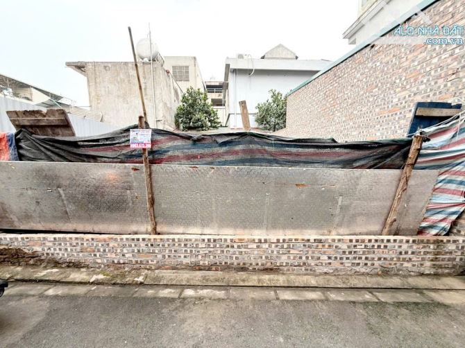 BÁN 56M2 ĐẤT TRÂU QUỲ – GIA LÂM, MT= HẬU 6.2M - Ô TÔ CHẠY VÒNG QUANH- GIÁ 6.15 TỶ- HIẾM - 2
