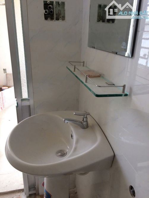 Nhà 1 trệt 1 lửng mặt tiền HL1. Gần KCN Phước Đông. 2,5 tỷ - 2