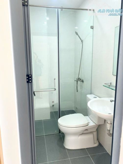 Bán nhà 2 mặt tiền Trường Chinh DT: 4x18, 2 lầu, P14, Tân Bình - 2