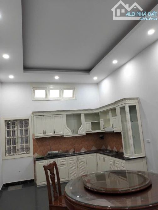 Bán gấp nhà 4 tầng ô tô tránh, DT 85m tại Hoa Lâm, Việt Hưng. Vị trí trung thuận tiện - 2