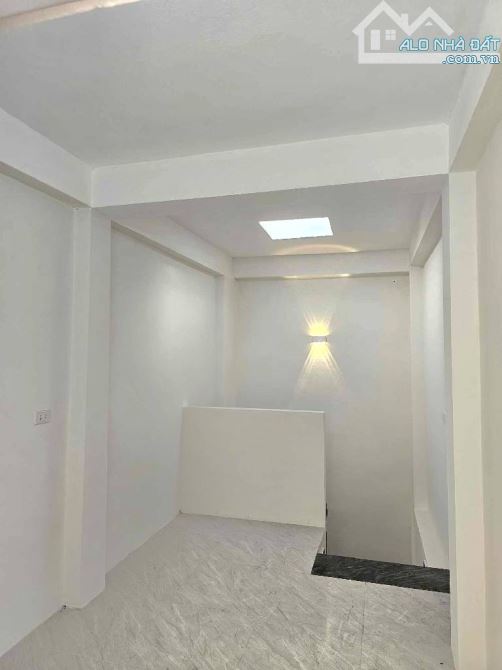 OTO, Nhà Đẹp Thanh Am - Long Biên 35m x 5T, chỉ 5.8 tỷ. Có TL - 2