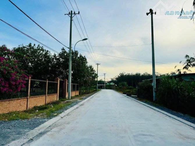 Bán đất mặt tiền Bê tông đẹp xã Phú Mỹ Hưng Củ Chi TPHCM, DT: 6x25m. - 2