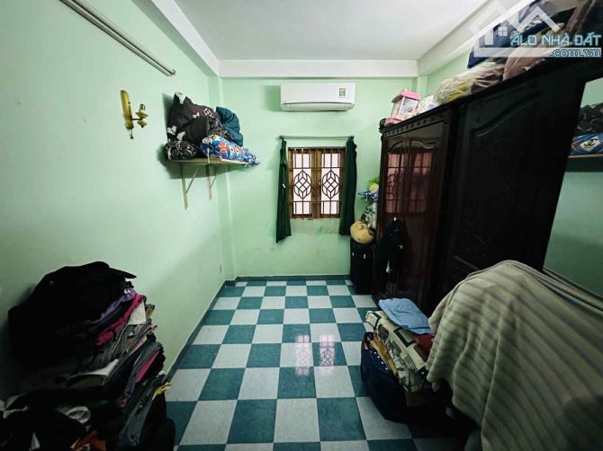 Quận 10,Nguyễn Chí Thanh,4 tầng,dt:3mx12,5m,giá:5,5 tỷ - 2