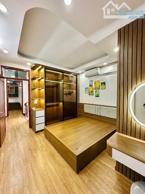 Bán nhà trường lâm long biên 35m2 5 tầng full nội thất giá nhỉnh 5 tỷ - 2