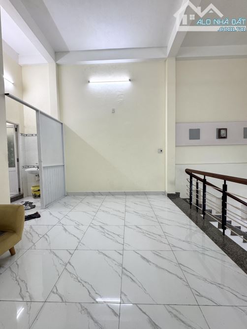 NHÀ 2 TẦNG MỚI CỨNG MỸ AN, PHỐ ĐI BỘ AN DƯƠNG VƯƠNG 102m2 CHỈ NHỈNH 10tỷ - KẸP 2 CỐNG - 2