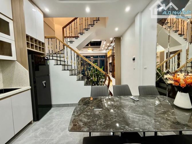 Bán nhà phố Đại Cồ Việt 40m2, 4 tầng 2 ngõ 1 nhà ra phố gần công viên thống nhất - 2