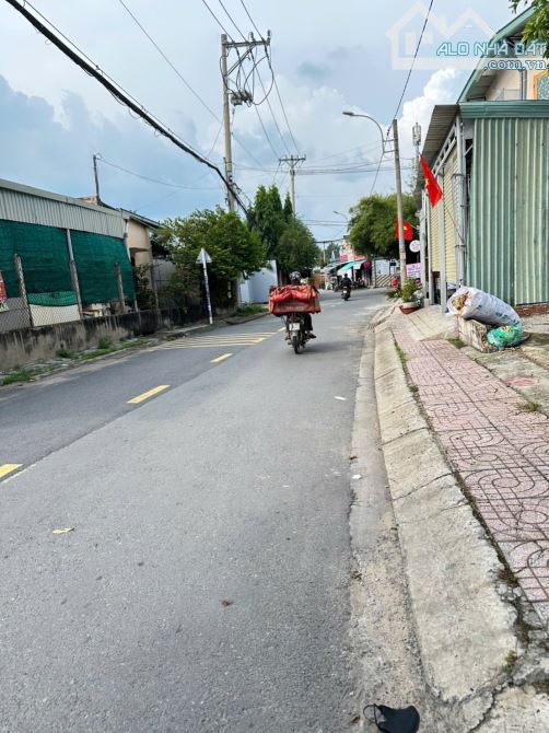 🌟ÐẤT MẶT TIỀN HUỲNH THỊ NA -NGUYỄN THỊ CHỒN HÓC MÔN  –5.2x19M- 4,5 TỶ - 2