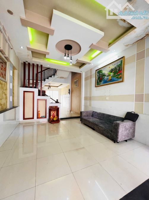 Huỳnh Văn Nghệ - Gò Vấp - 68m2 - 4 Tầng - 4PN - 6.9 tỷ - Hẻm 6m - Hoàn công - SHR - 2