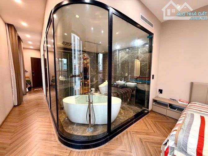 Bán nhà phố Lý Nam Đế, 58M2 x 6T, MT 13.4M, Lô Góc, Ba Mặt Thoáng, Ôtô đỗ cửa, Thang Máy, - 2