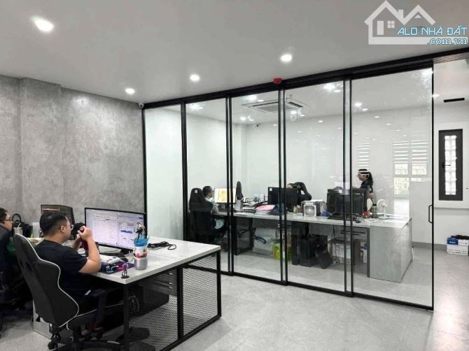 MẶT PHỐ NGUYỄN NGỌC NẠI BÁN TOÀ 10 TẦNG THANG MÁY - VỈA HÈ ÔTÔ ĐỖ - SẦM UẤT NGÀY ĐÊM - 2