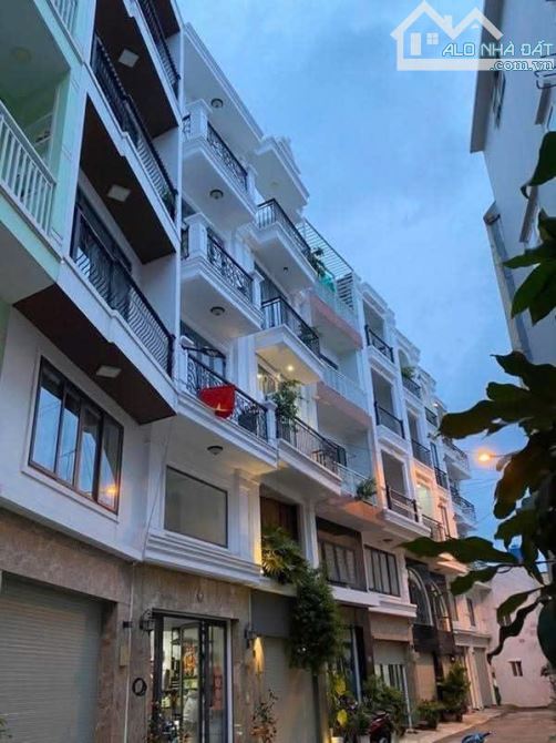 💥GIÁ:9,5 TỶ - NGUYỄN VĂN ĐẬU - P11- BÌNH THẠNH - 5 TẦNG ĐÚC - XE HƠI TRÁNH - GẦN MẶT TIỀN - 2
