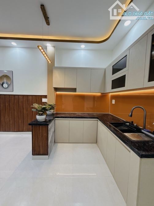 Bán nhà đẹp đầy đủ nội thất hẻm xe hơi 2 tầng đường Dương Văn Dương quặn Tân Phú - 2