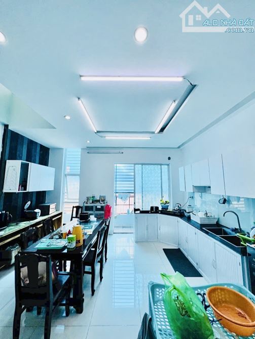 Khu Tên Lửa - 5x20m - 4 tầng - 4PN - Gần công viên - Gara ôtô - 2