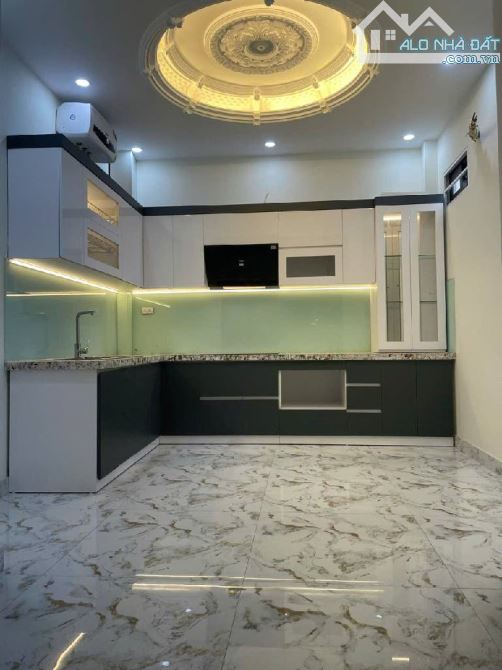 BÁN NHÀ ĐỨC GIANG  - 50M  -4 TẦNG - Ô TÔ VÀO NHÀ - CHỈ 10 TỶ - 2